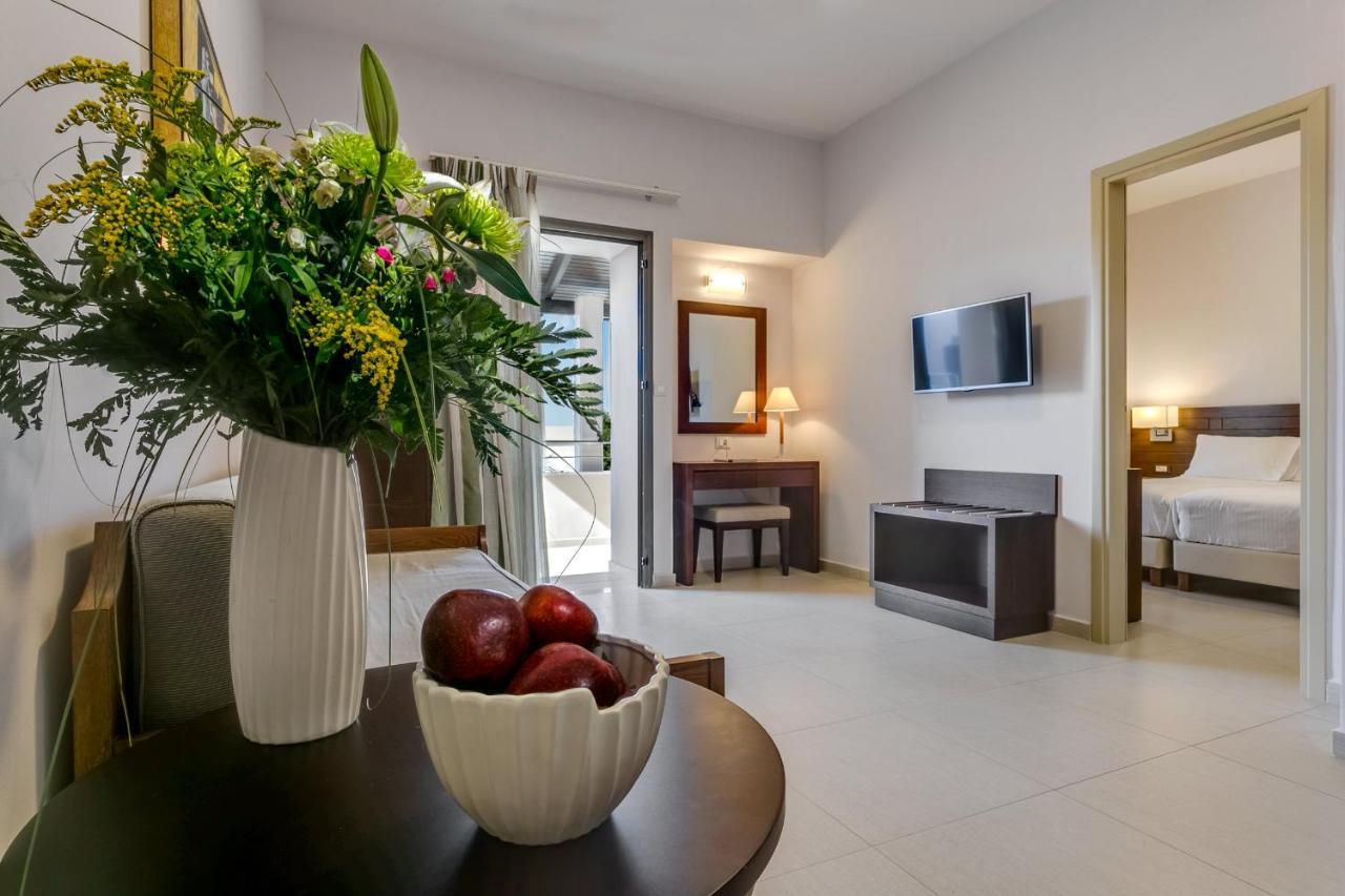 Апартаменты Porto Platanias - Casa Di Porto Экстерьер фото